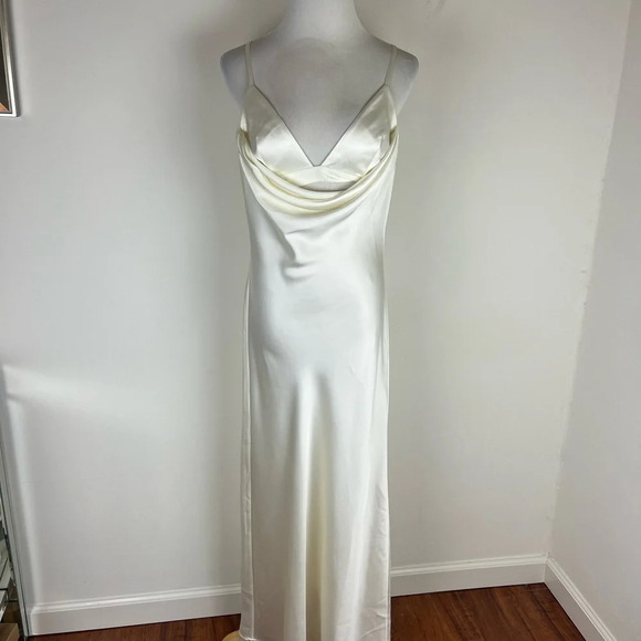 NWT L'Academie Revolve Rumi Low Back Maxi Dress in Ivory Size S - Picture 2 of 10